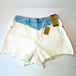 Women’s Levi’s high-waisted mom shorts size 31
